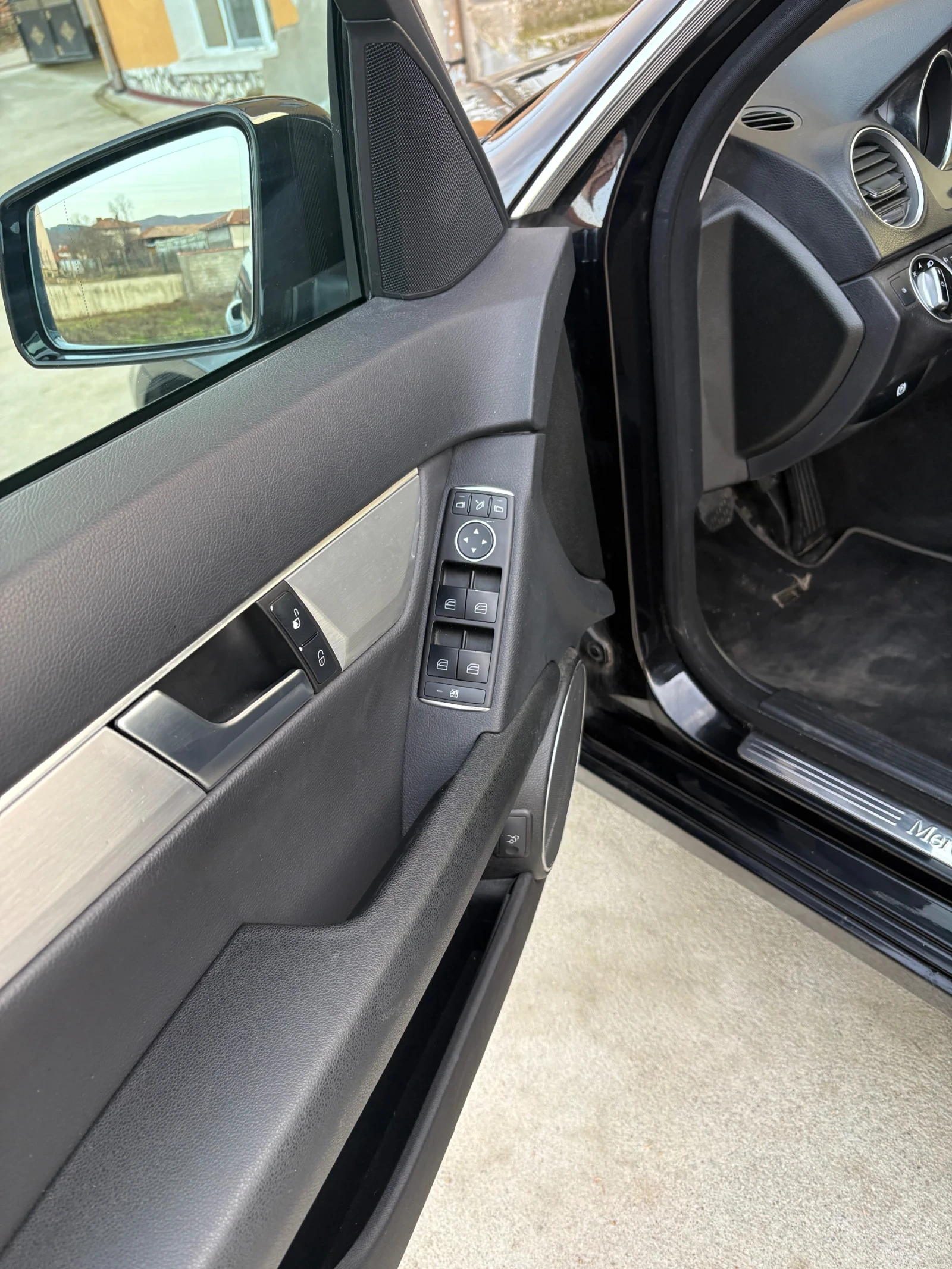 Mercedes-Benz C 250 BLUEEFFICIENCY, снимка 12 - Автомобили и джипове - 55056702