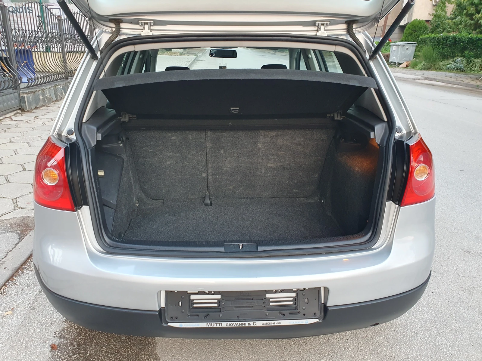 VW Golf 1.9TDI-105k.s., снимка 10 - Автомобили и джипове - 55270546