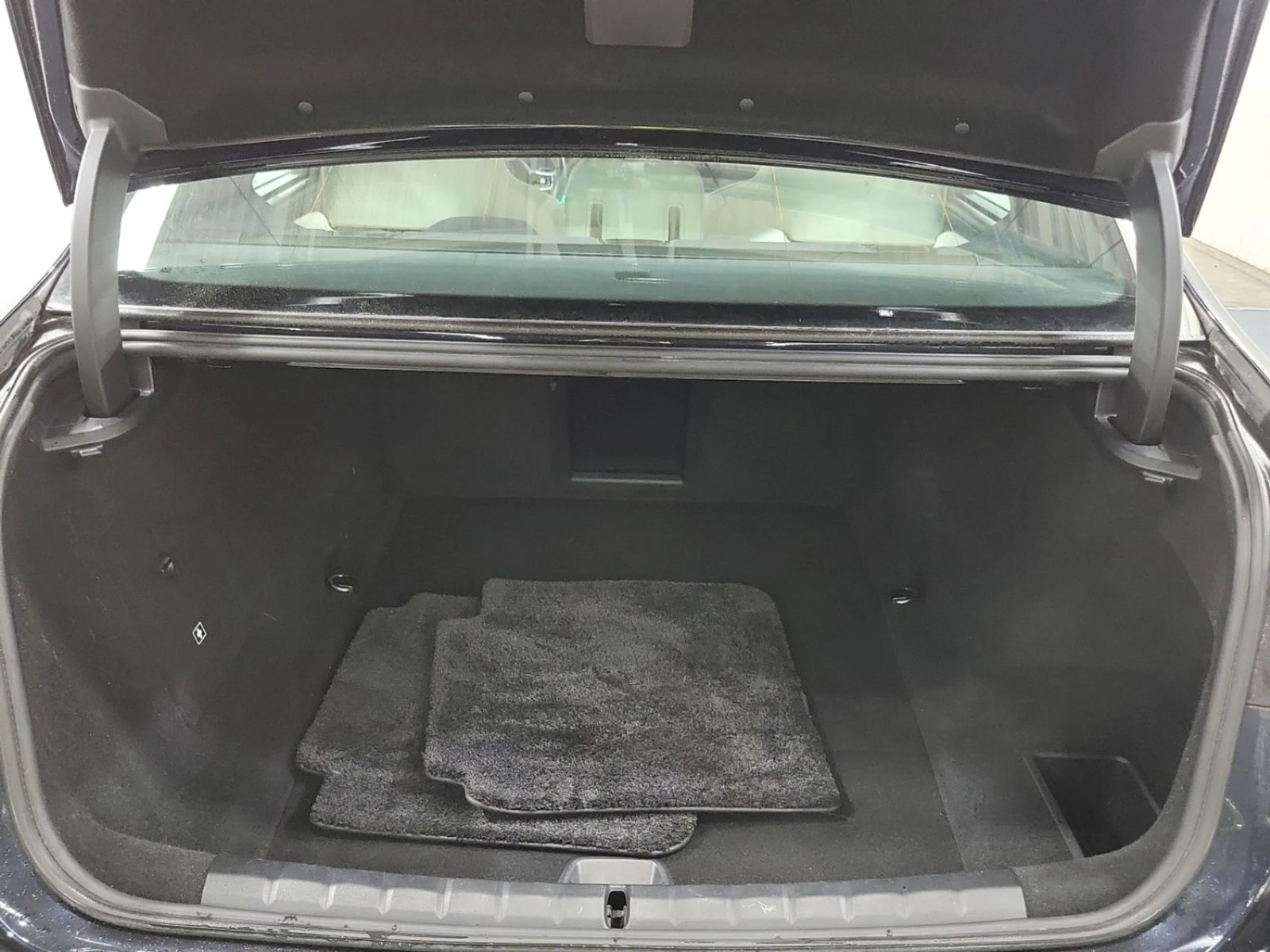 BMW i7 XDRIVE60 * AвтоКредит * (ЦЕНА ДО БГ), снимка 6 - Автомобили и джипове - 55619444
