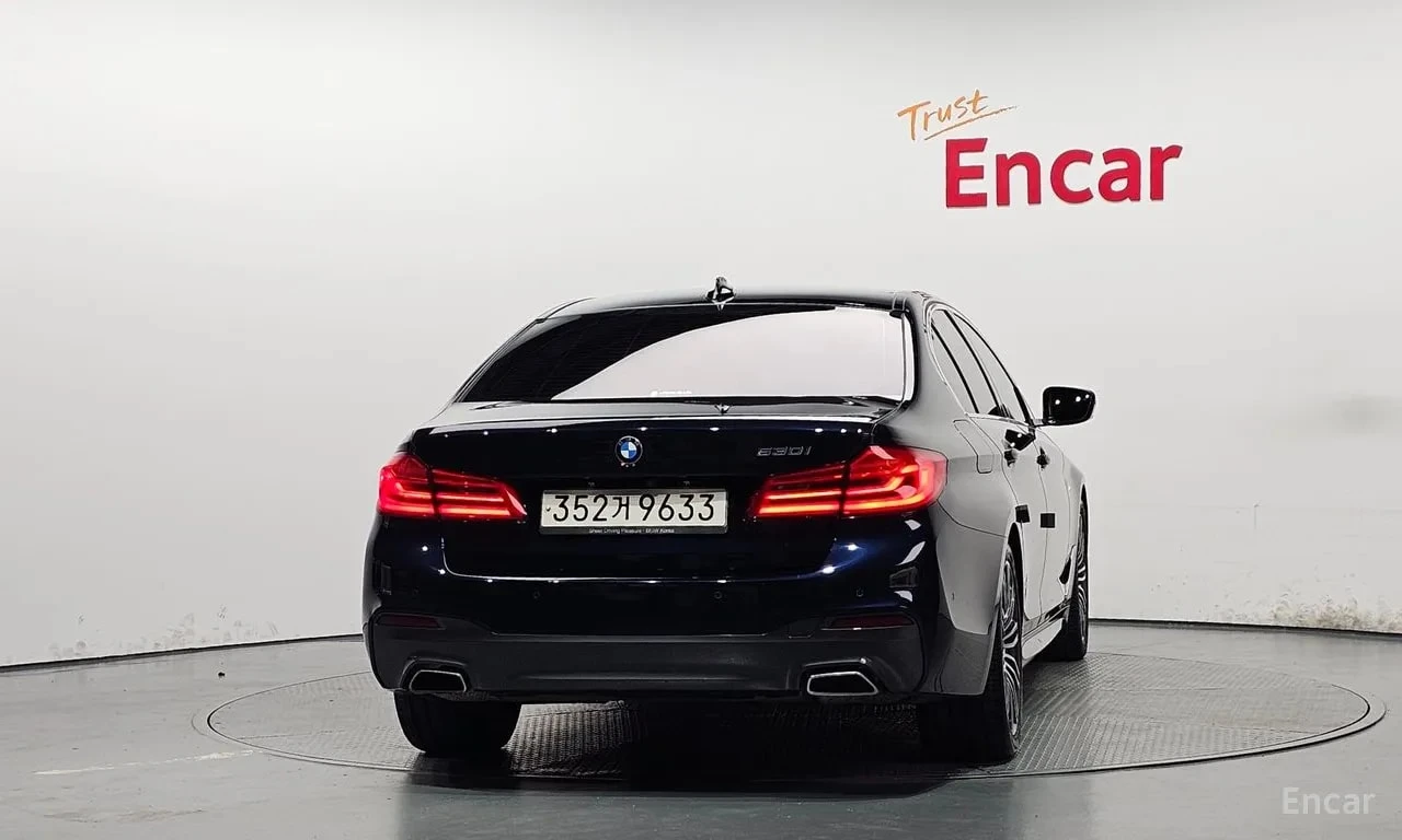 BMW 530 * 530i M Sport Package Plus* АВТОКРЕДИТ* , снимка 4 - Автомобили и джипове - 55978665