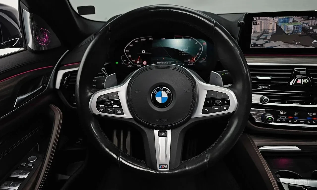 BMW 530 * 530i M Sport Package Plus* АВТОКРЕДИТ* , снимка 13 - Автомобили и джипове - 55978665