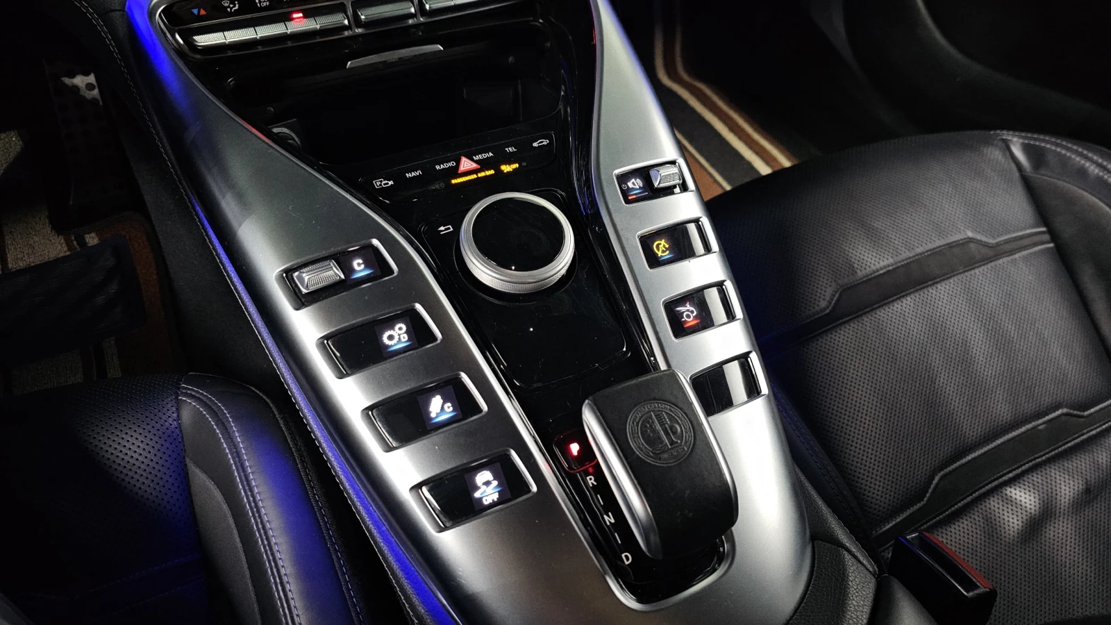 Mercedes-Benz AMG GT 43* BLIND SPOT 360 HUD ������ ����* encareu.com | Mobile.bg � ����������� 9