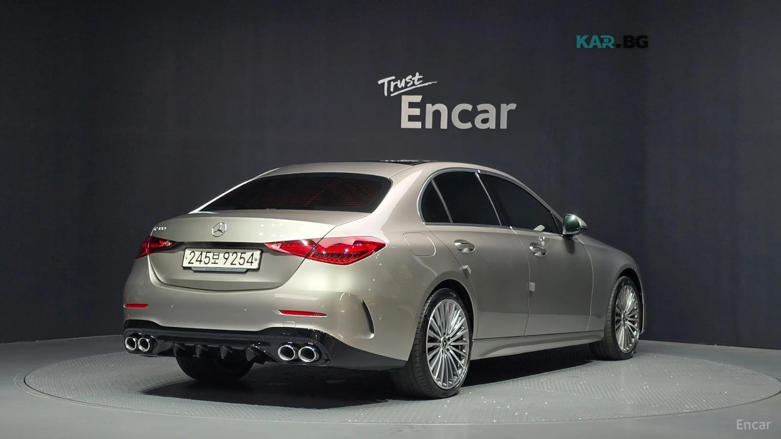 Mercedes-Benz C 300 AMG* ОБДУХВАНЕ* ПАМЕТ* 360 КАМЕРА* ПАНО, снимка 2 - Автомобили и джипове - 56070657
