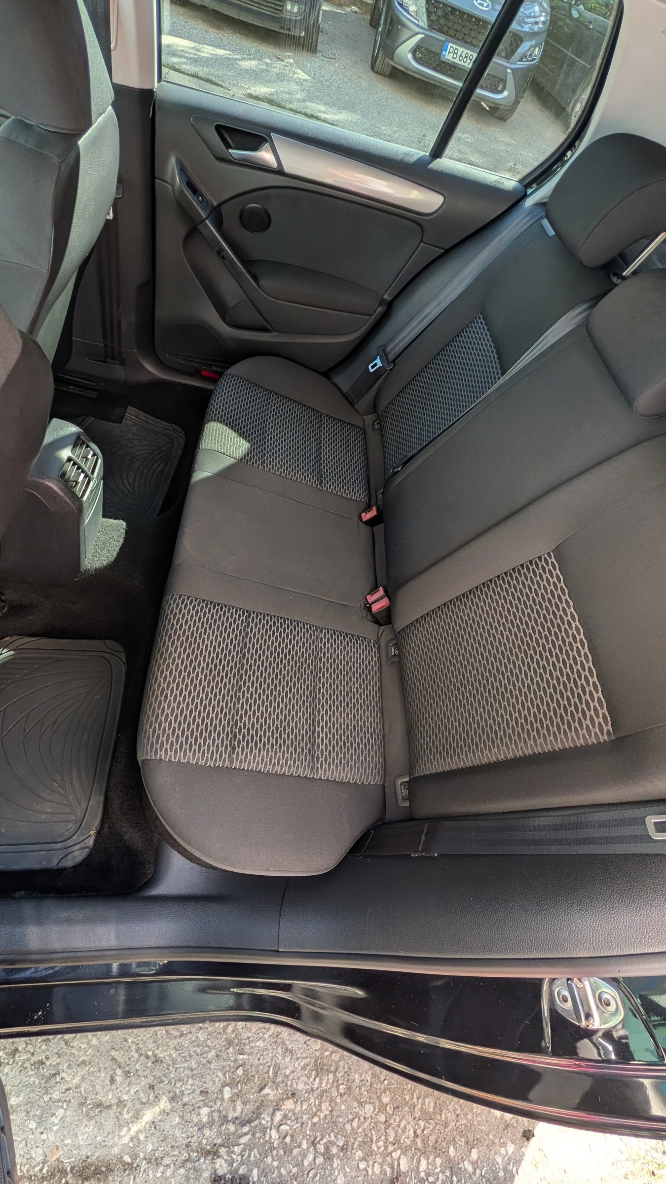 VW Golf 1.6 Bifuel Фабрична газ, снимка 8 - Автомобили и джипове - 56099056