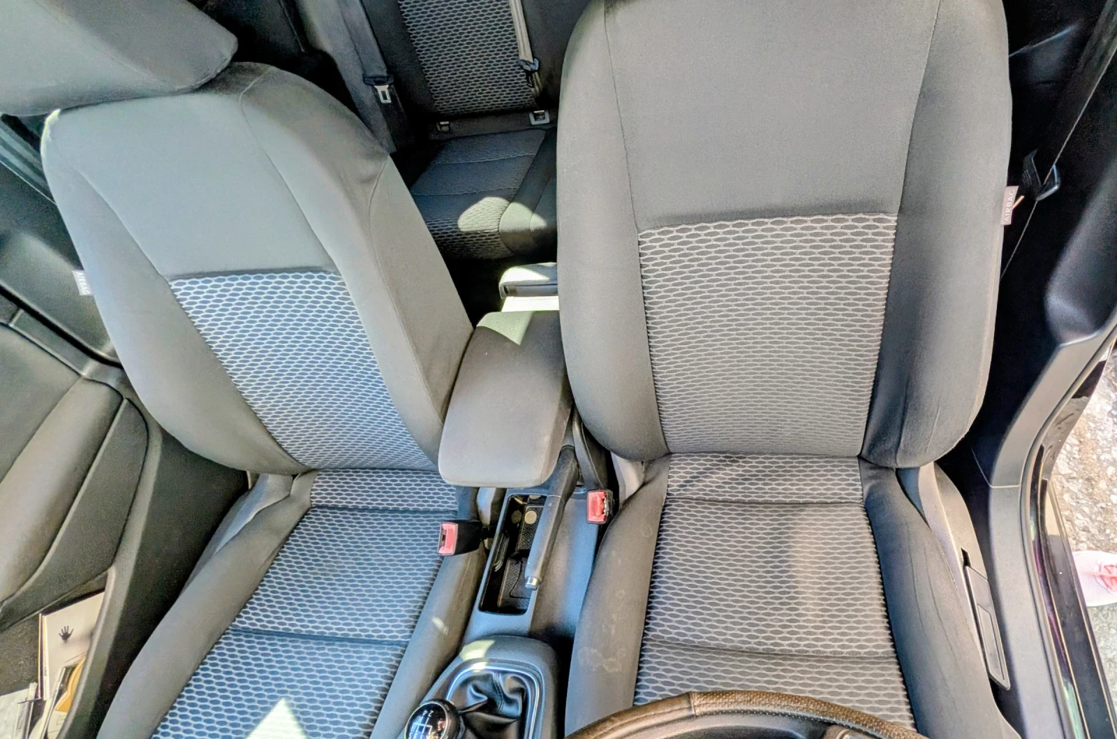 VW Golf 1.6 Bifuel Фабрична газ, снимка 13 - Автомобили и джипове - 56099056