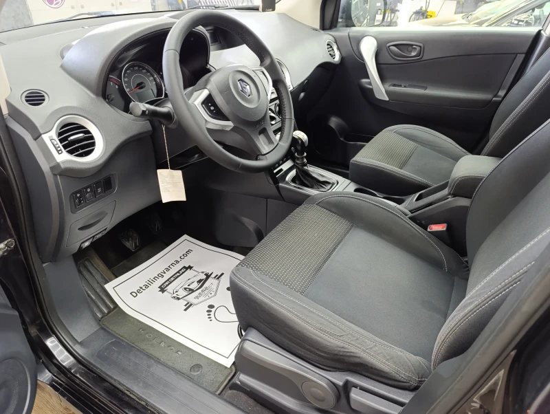 Renault Koleos 2.5i Швейцария, снимка 11 - Автомобили и джипове - 51222234