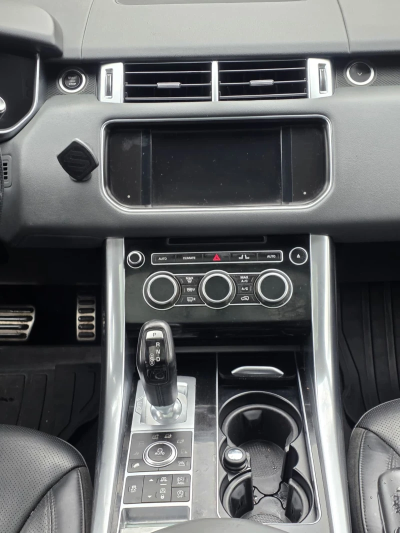 Land Rover Range Rover Sport V8* Carfax * Лизинг, снимка 11 - Автомобили и джипове - 53324156