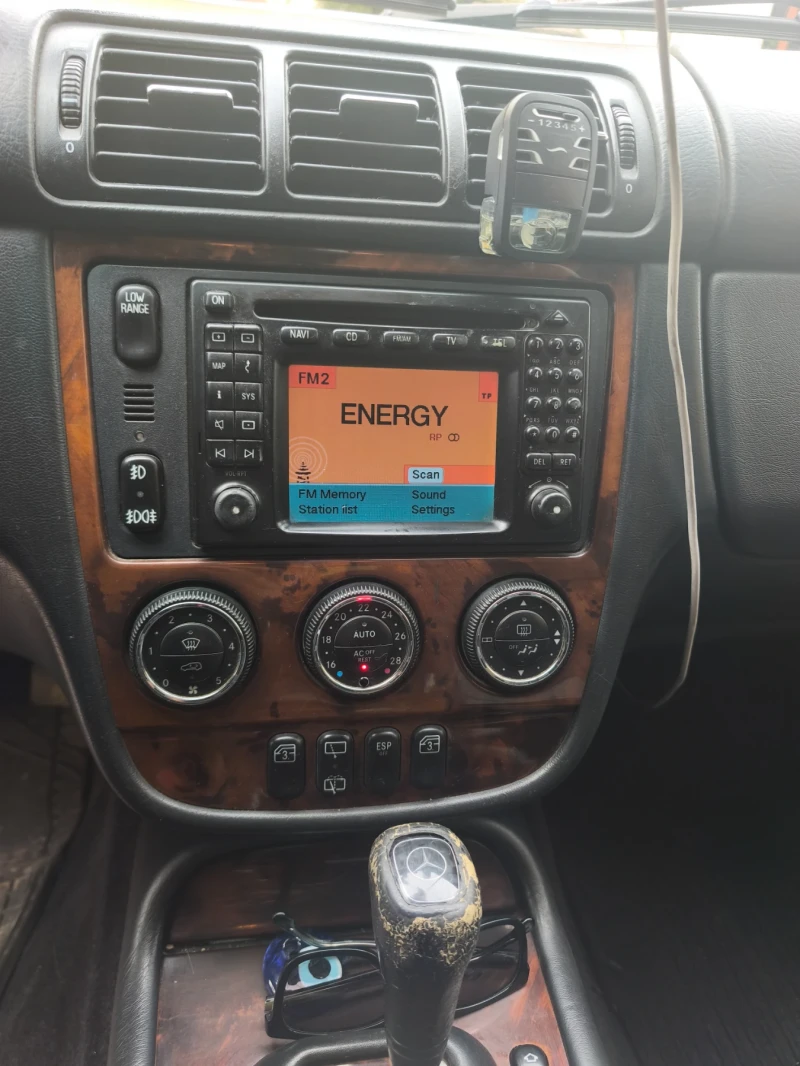 Mercedes-Benz ML 270, снимка 16 - Автомобили и джипове - 53478195