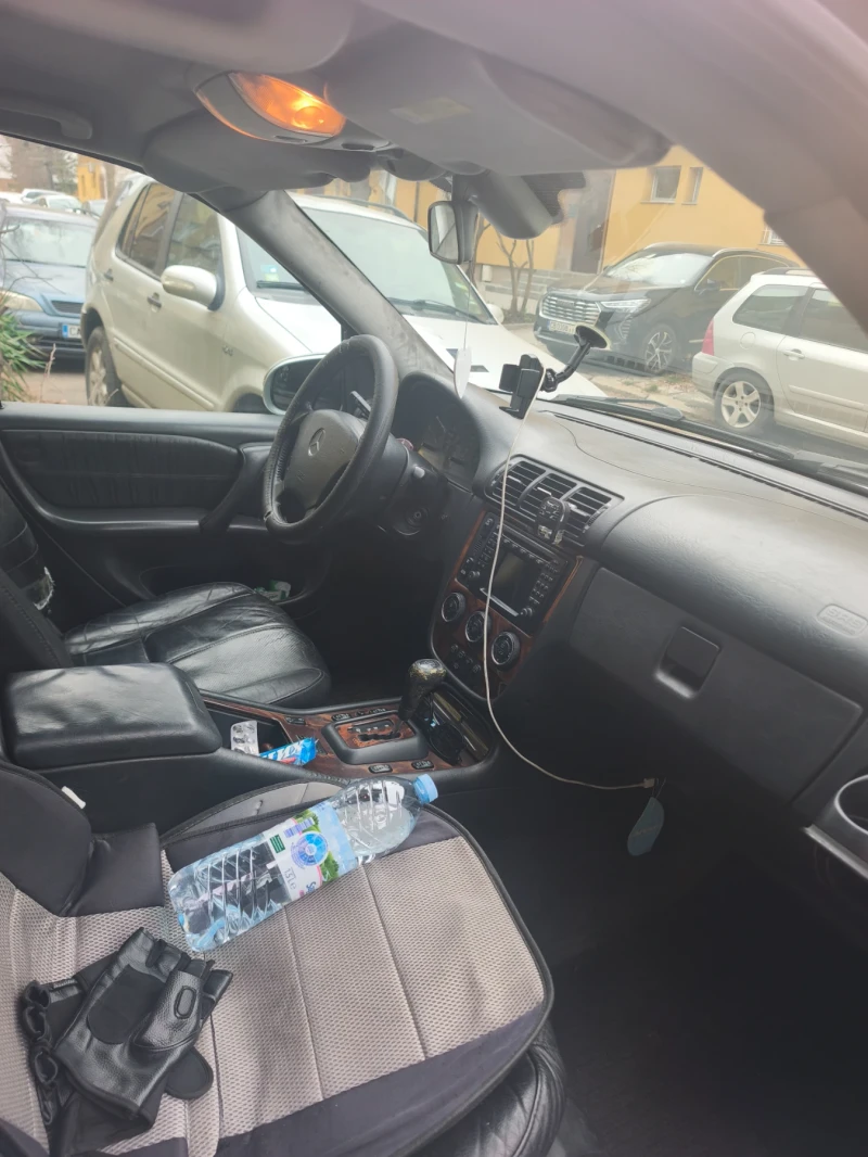 Mercedes-Benz ML 270, снимка 9 - Автомобили и джипове - 53478195