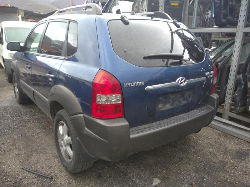 Hyundai Tucson 2.0crdi, снимка 2 - Автомобили и джипове - 32557890