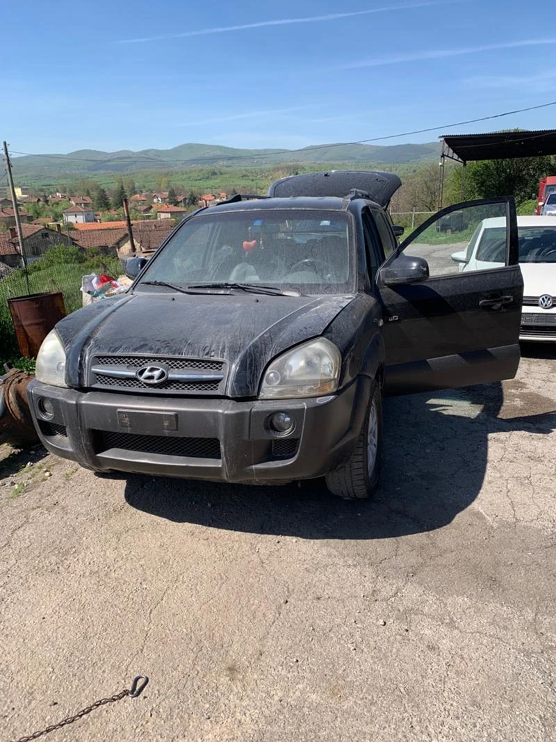 Hyundai Tucson, снимка 6 - Автомобили и джипове - 36700071