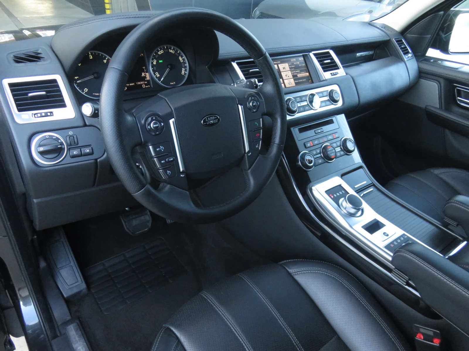 Land Rover Range Rover Sport 3.0 SDV6, HSE, Navi, Памет, Nappa, Камера, Шибидах - изображение 9