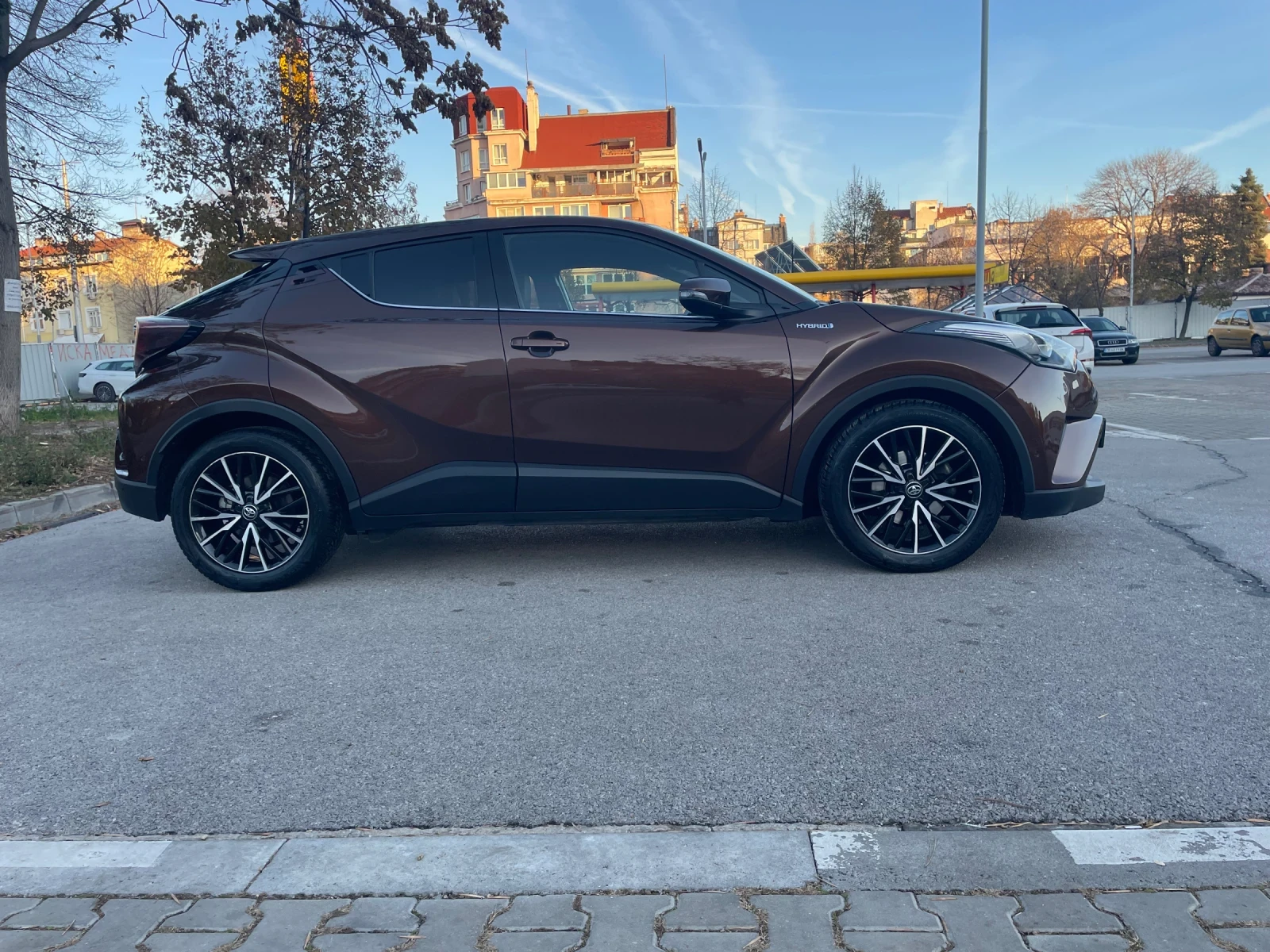 Toyota C-HR CLASSY Hibrid 1.8 ГАРАНЦИЯ ОТ TOYOTA - изображение 8