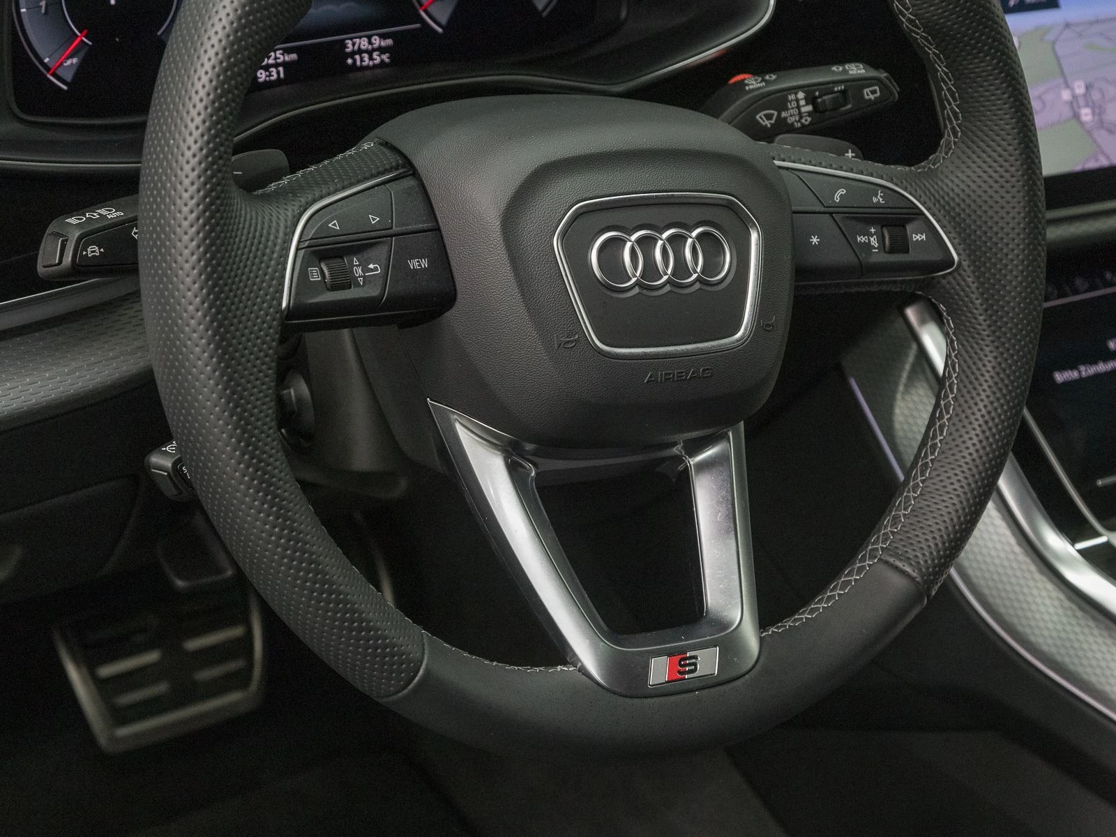 Audi SQ7 TFSI/FACE/BLACK OPTIC/PANO/MATRIX/HEAD UP/7-МЕСТЕН - изображение 6