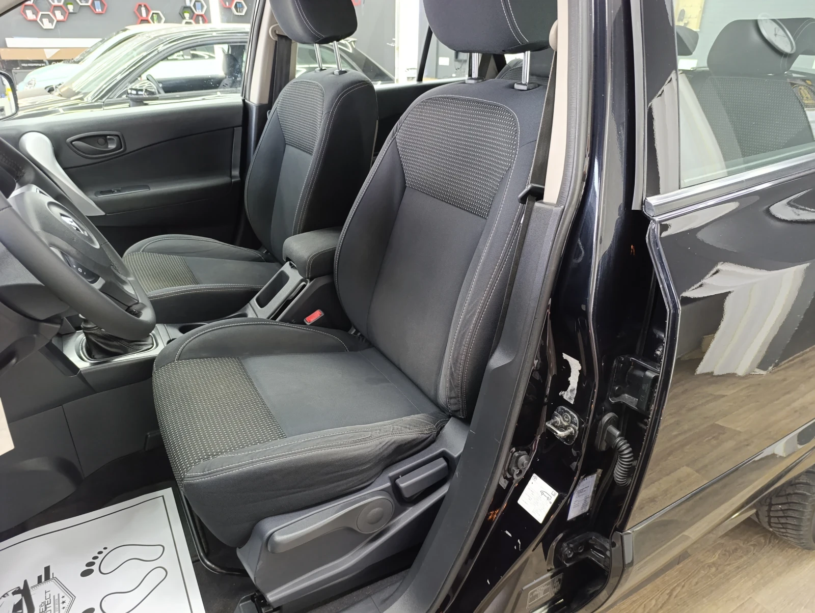 Renault Koleos 2.5i Швейцария - изображение 7