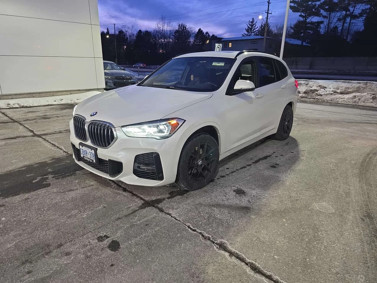 BMW X1 xDrive28i | SUNROOF | �������� | KEYLESS | CARFAX | Mobile.bg � ����������� 1