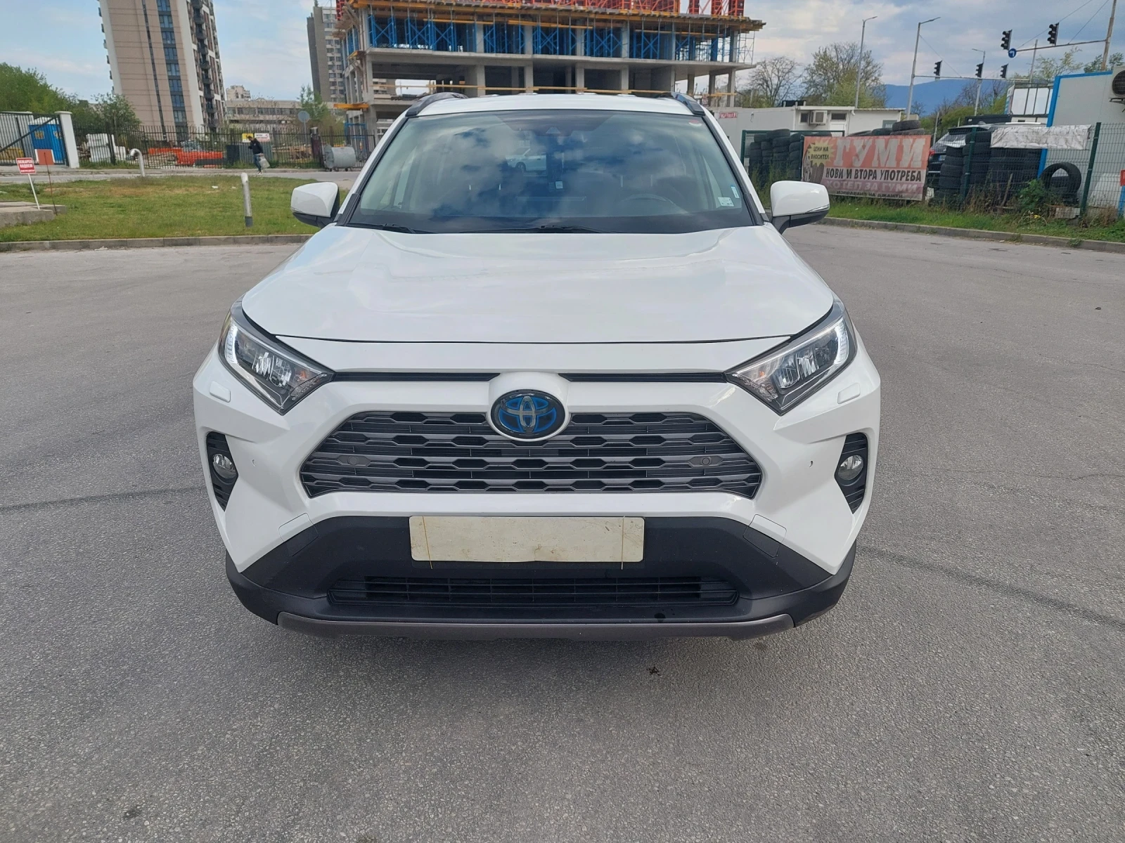 Toyota Rav4 2.5 HIBRID, снимка 2 - Автомобили и джипове - 54297885