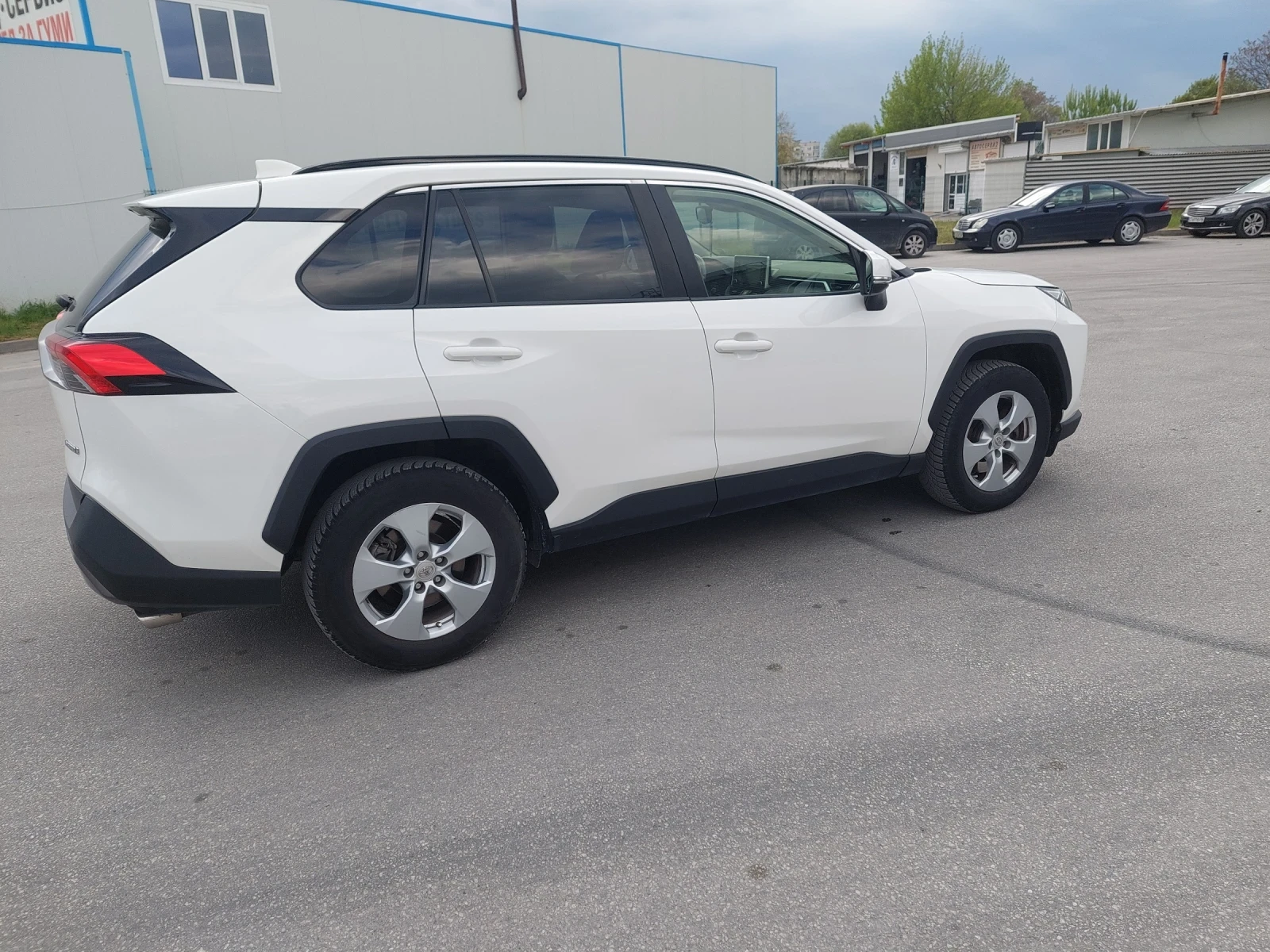 Toyota Rav4 2.5 HIBRID, снимка 5 - Автомобили и джипове - 54297885