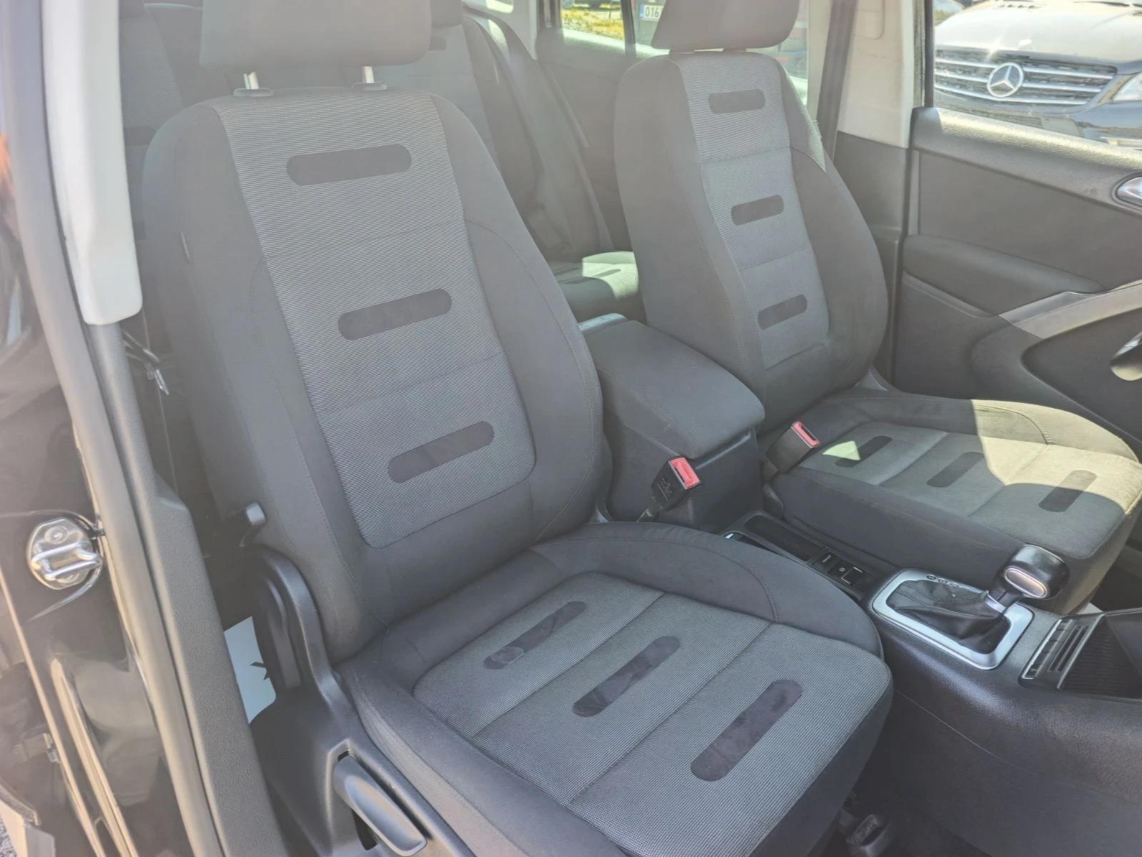 VW Tiguan 2.0TDI/140KC, снимка 16 - Автомобили и джипове - 54333477