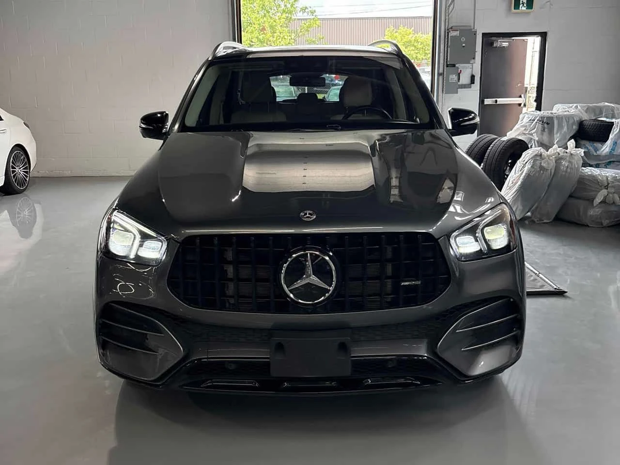 Mercedes-Benz GLE 450 BURMESTER/ДИСТРОНИК/ПАНОРАМА/360/HUD, снимка 2 - Автомобили и джипове - 54952976