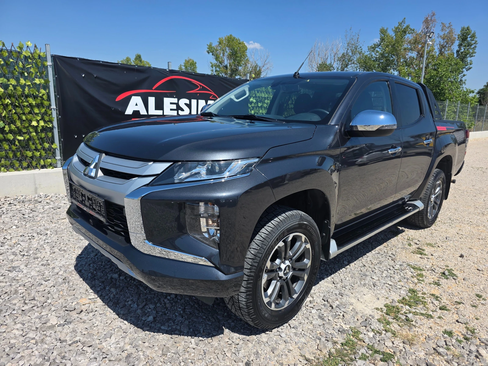 Mitsubishi L200 V-Double Cab- 2.3d-4WD-Automatic-facelift