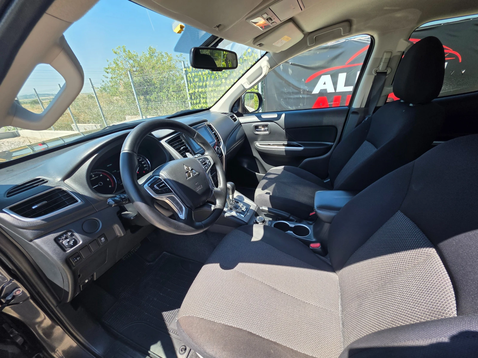Mitsubishi L200 V-Double Cab- 2.3d-4WD-Automatic-facelift, снимка 12 - Автомобили и джипове - 55689277