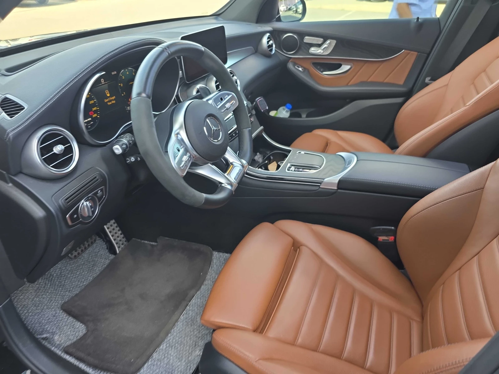 Mercedes-Benz GLC 43 AMG 4MATIC* DISTRONIC* 360КАМЕРИ* ПАНОРАМА* , снимка 5 - Автомобили и джипове - 56113009