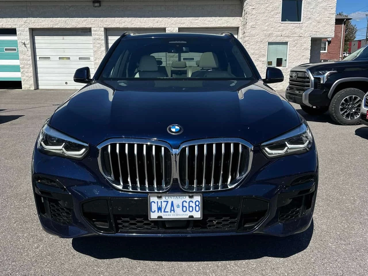 BMW X5 xDrive40i* CARFAX * ПАНО * ОБДУХВАНЕ* АВТОКРЕДИТ* , снимка 5 - Автомобили и джипове - 56202350