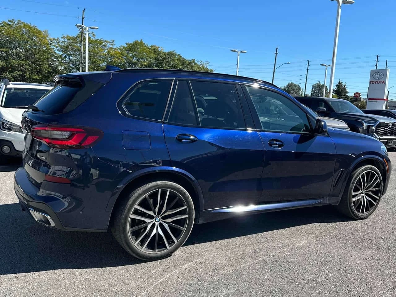 BMW X5 xDrive40i* CARFAX * ПАНО * ОБДУХВАНЕ* АВТОКРЕДИТ* , снимка 3 - Автомобили и джипове - 56202350