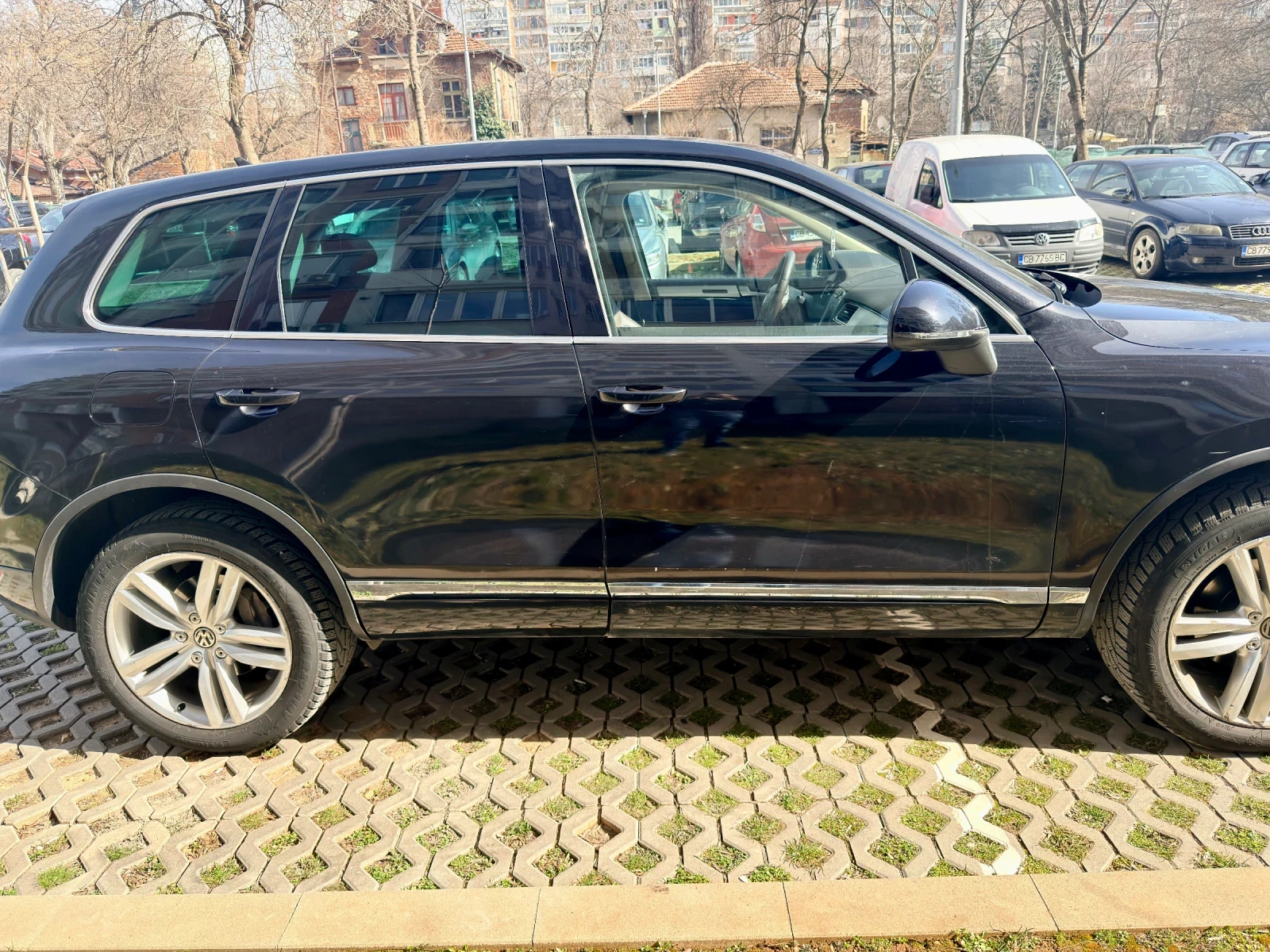 VW Touareg, снимка 4 - Автомобили и джипове - 56730004