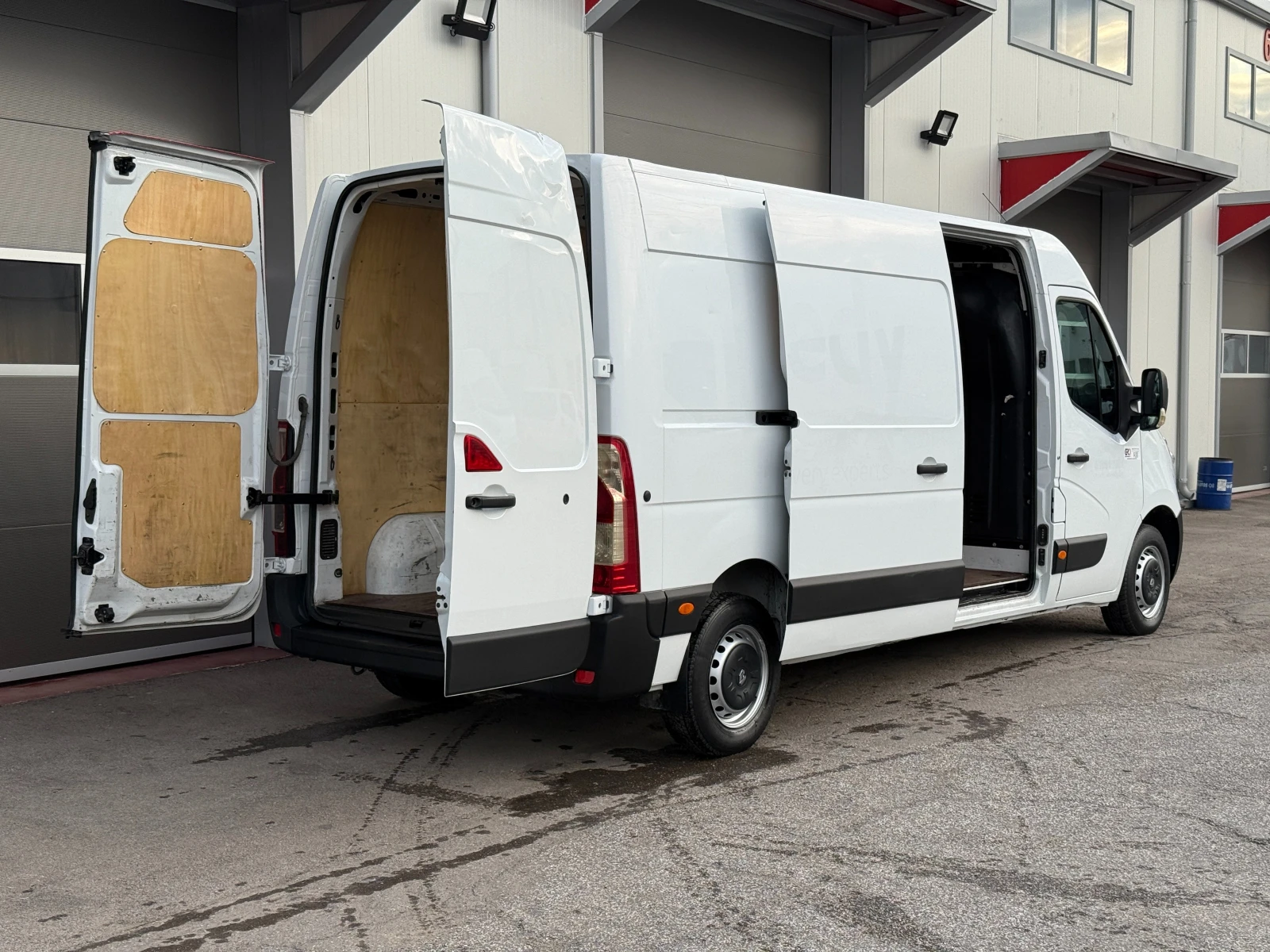 Renault Master 2.3 DCI - изображение 6
