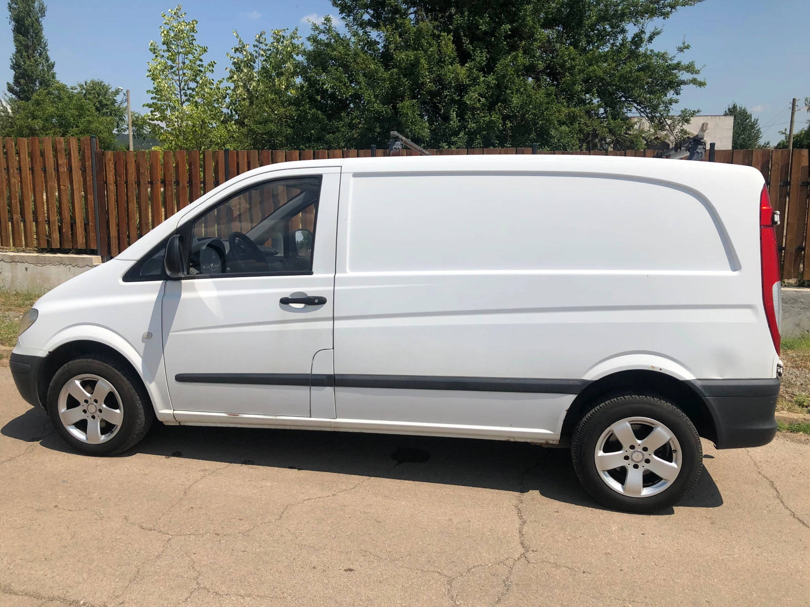Mercedes-Benz Vito 111 CDI, снимка 2 - Бусове и автобуси - 56343684