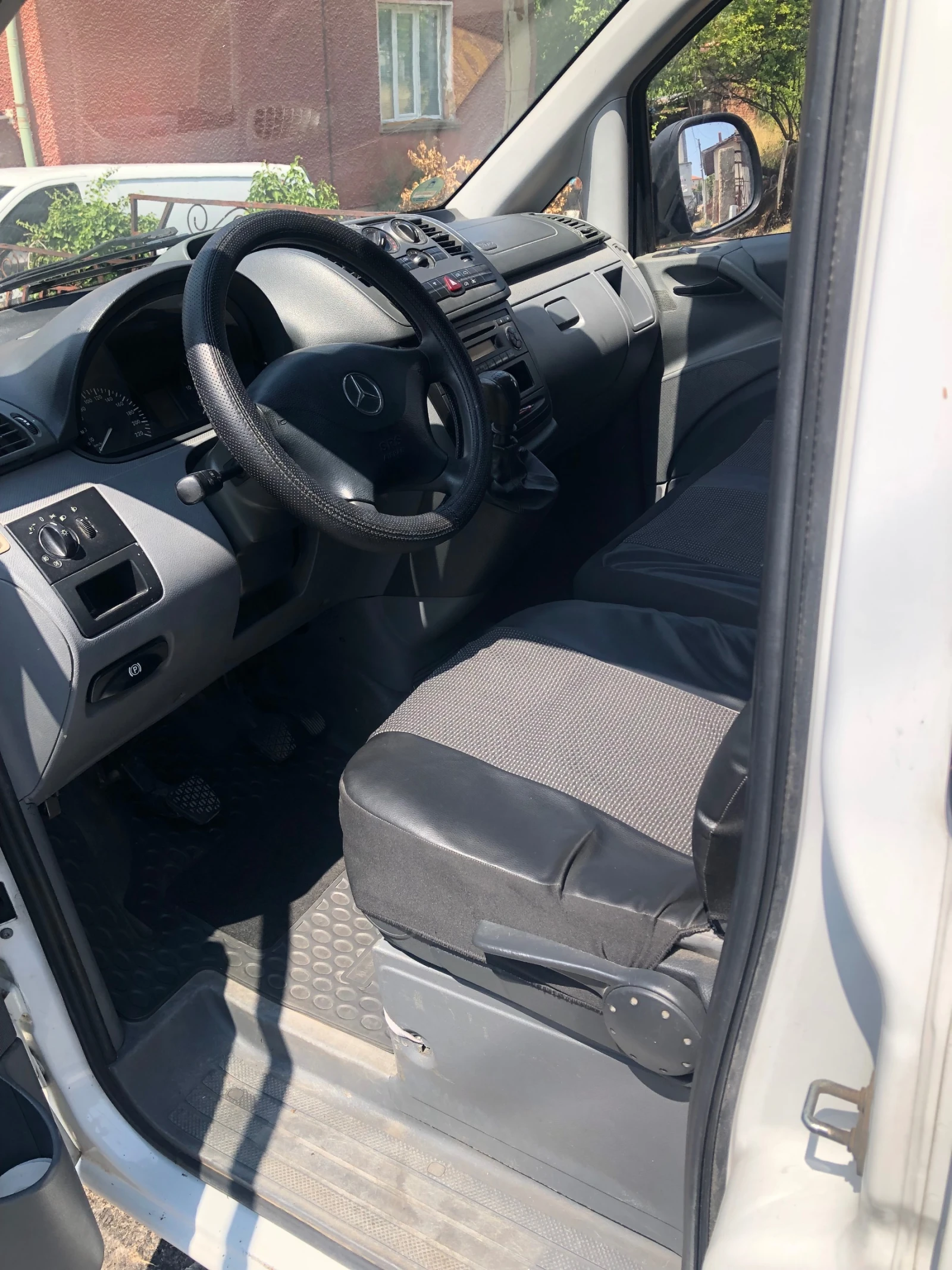 Mercedes-Benz Vito 111 CDI, снимка 5 - Бусове и автобуси - 56343684