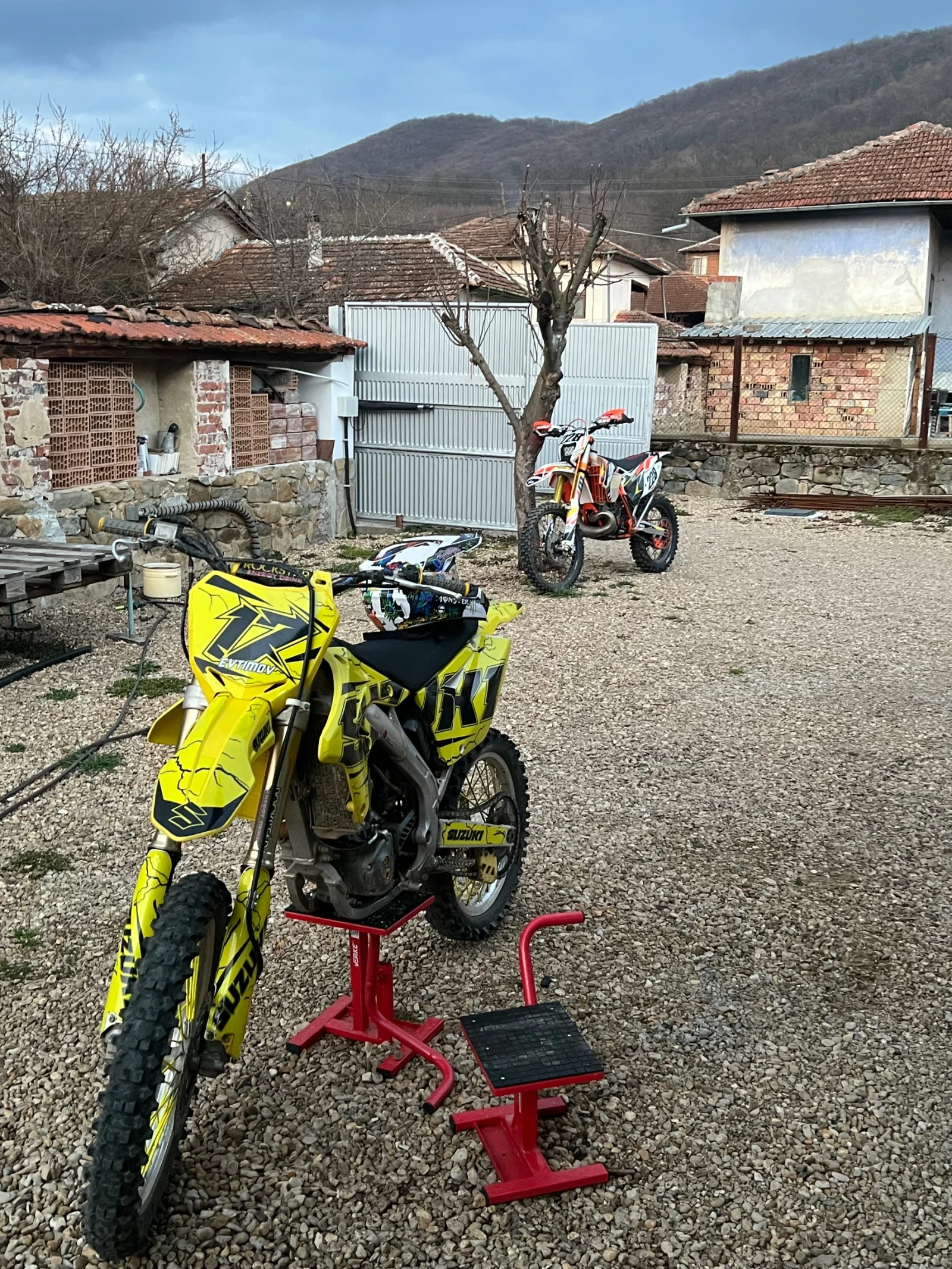 Suzuki Rmz, снимка 2 - Мотоциклети и мототехника - 54366651