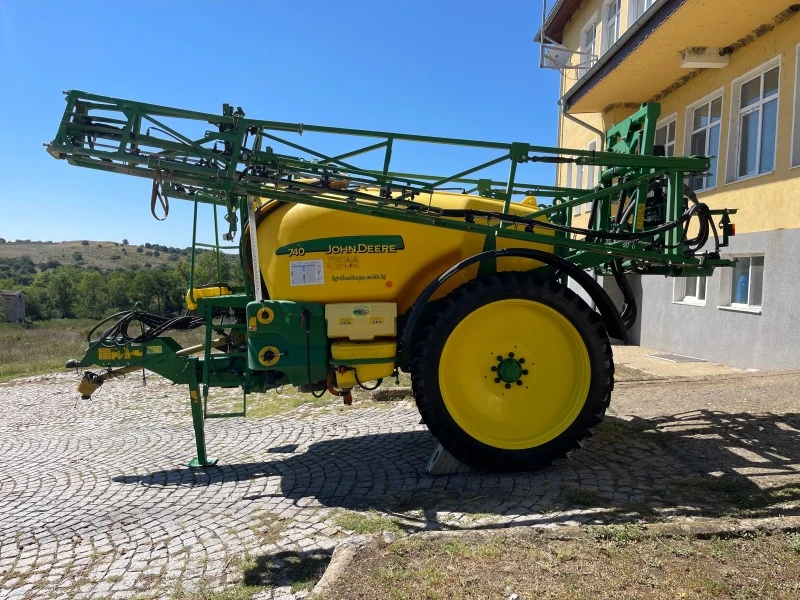 Пръскачка Друга марка JOHN DEERE 740 18 МЕТРА 4000 ЛИТРА ЛИЗИНГ, снимка 3 - Селскостопанска техника - 41038687