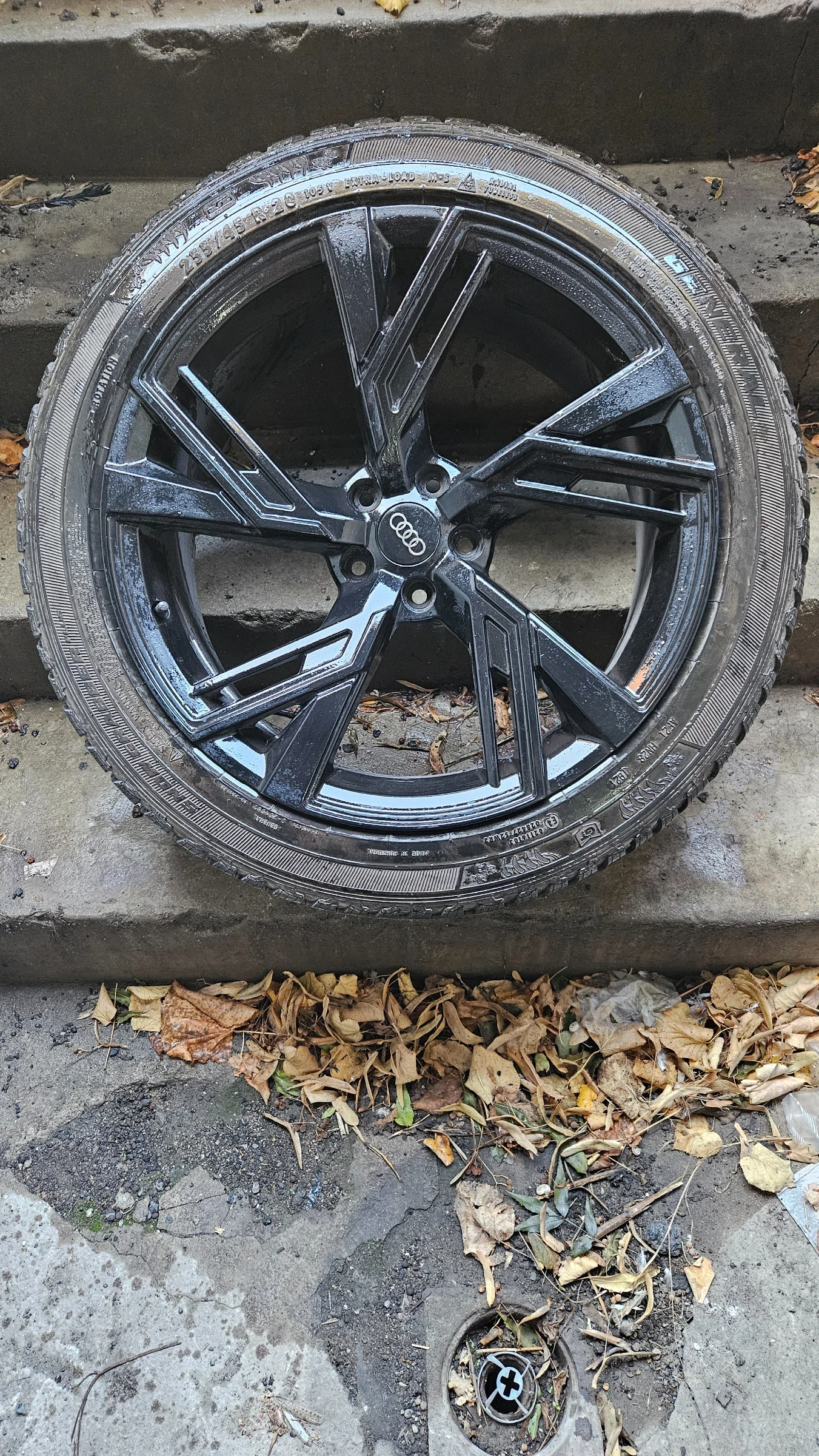 Гуми с джанти 255/45R20, снимка 4 - Гуми и джанти - 56621640