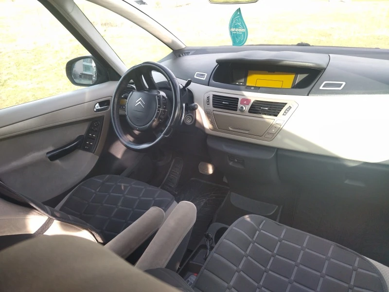 Citroen Grand C4 Picasso, снимка 6 - Автомобили и джипове - 44531875