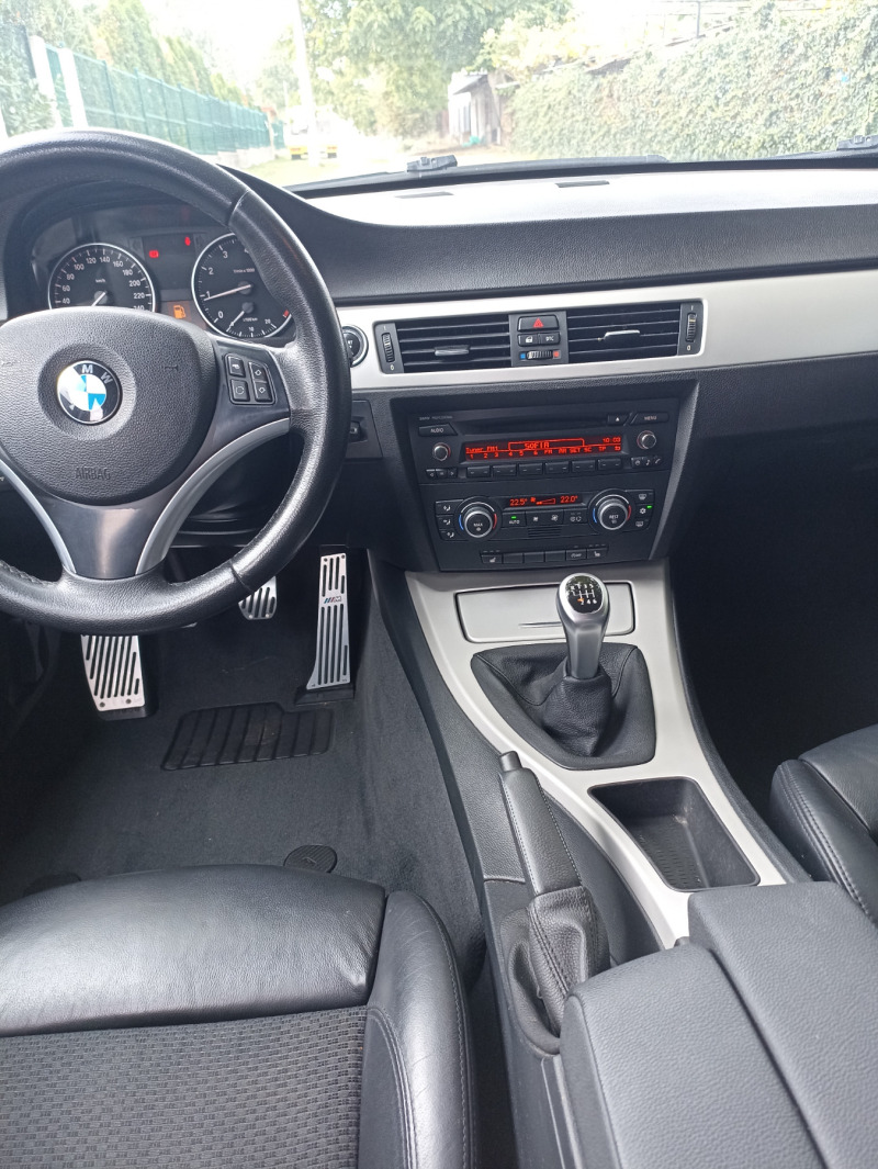 BMW 320 Touring , снимка 8 - Автомобили и джипове - 46245380