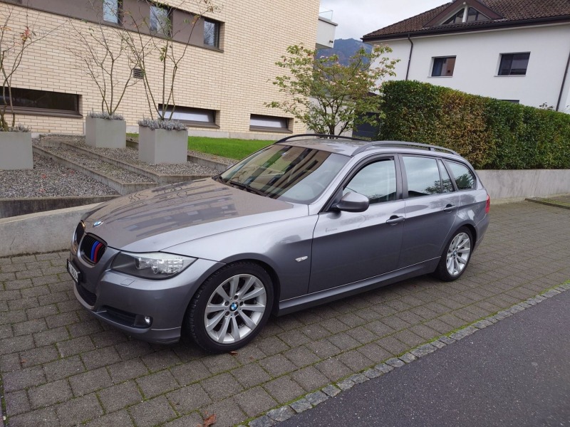 BMW 320 Touring , снимка 13 - Автомобили и джипове - 46245380