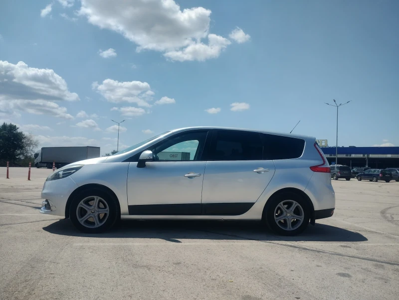 Renault Grand scenic 1.5 DCI, снимка 2 - Автомобили и джипове - 47263199