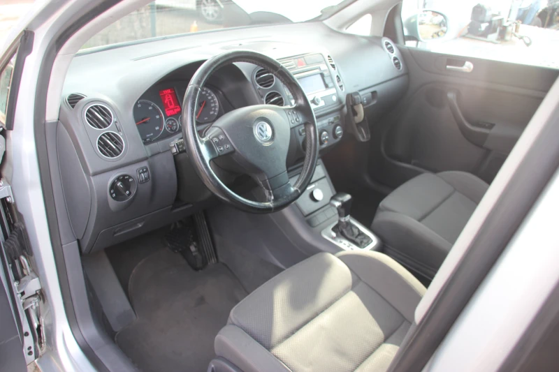 VW Golf 2.0 TDI DSG AUTOMATIC С РЕГИСТРАЦИЯ, снимка 9 - Автомобили и джипове - 48867774