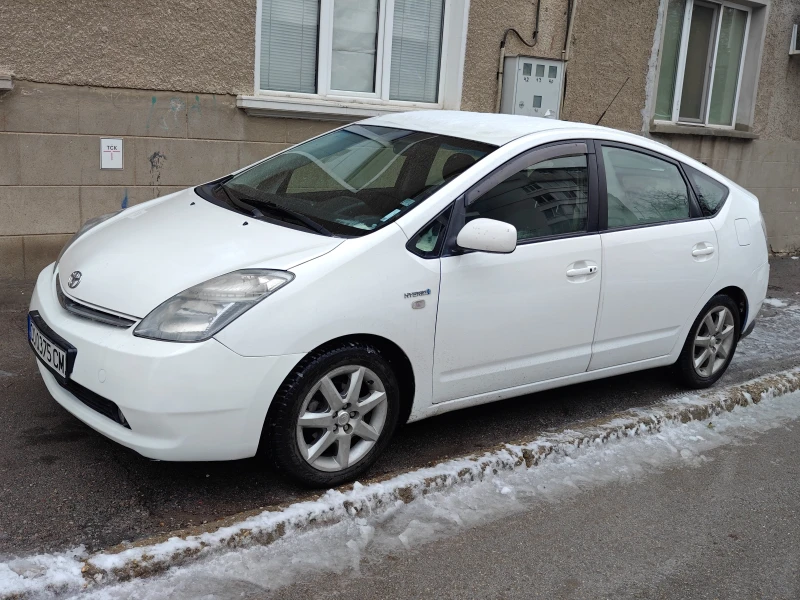 Toyota Prius 1.5, снимка 1 - Автомобили и джипове - 49455557