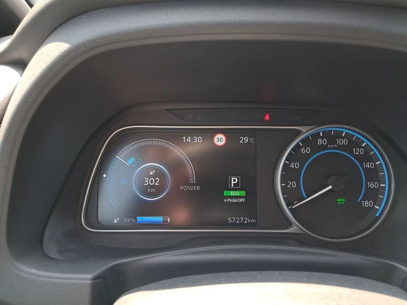 Nissan Leaf  e+ /ACENTA/218HP/CAM/NAVI/AMBI/KLESS/291fpr, снимка 9 - Автомобили и джипове - 50862073