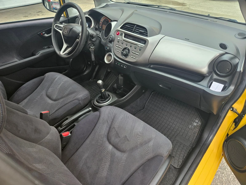 Honda Jazz 1.4i (100 Hp), снимка 14 - Автомобили и джипове - 51487829