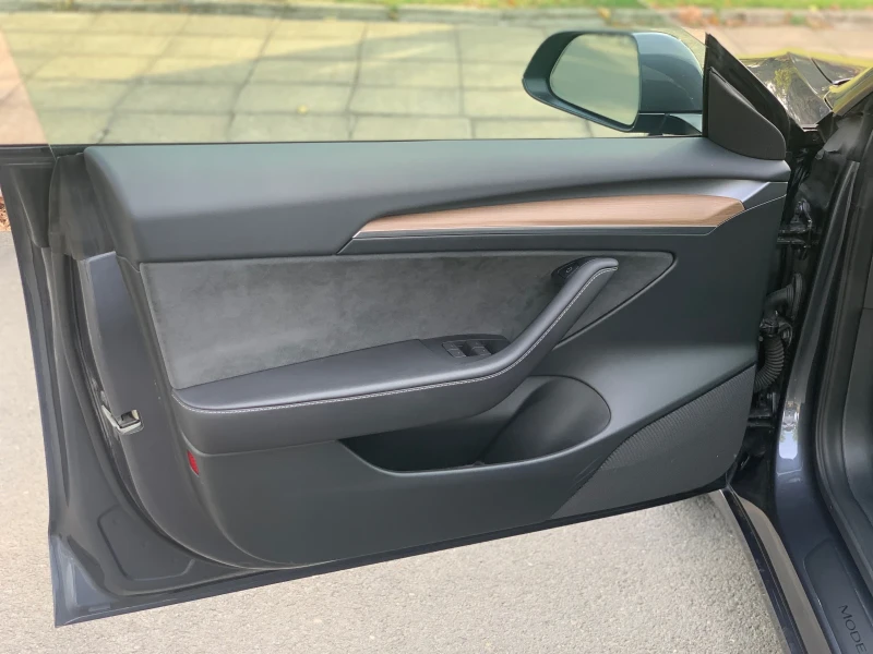 Tesla Model 3, снимка 10 - Автомобили и джипове - 51634862