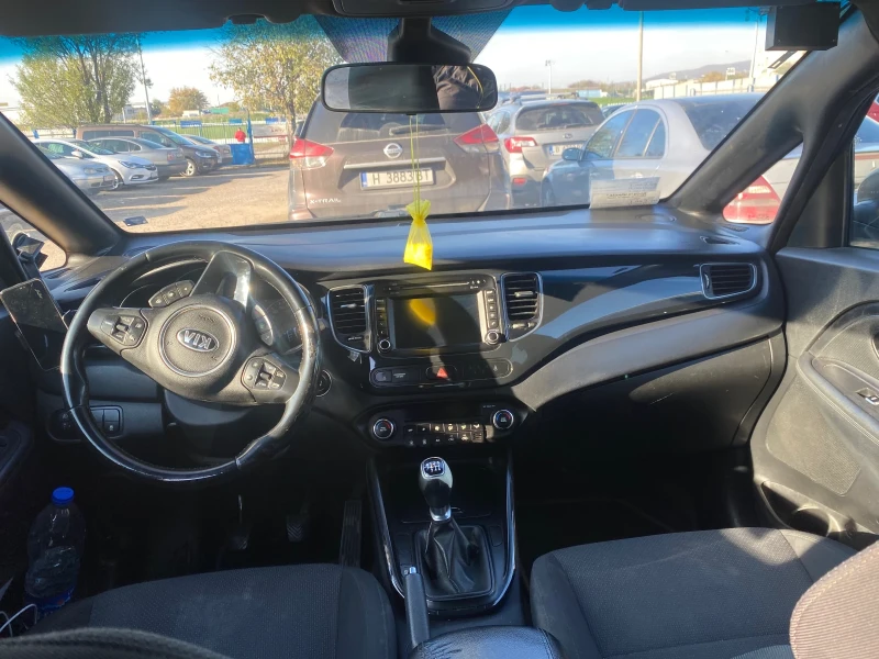 Kia Carens 1.7 crdi, снимка 8 - Автомобили и джипове - 52420008