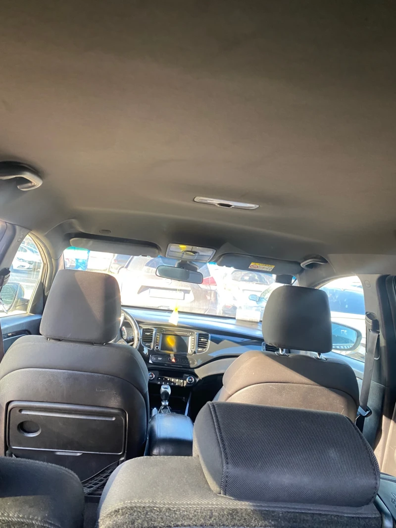 Kia Carens 1.7 crdi, снимка 11 - Автомобили и джипове - 52420008