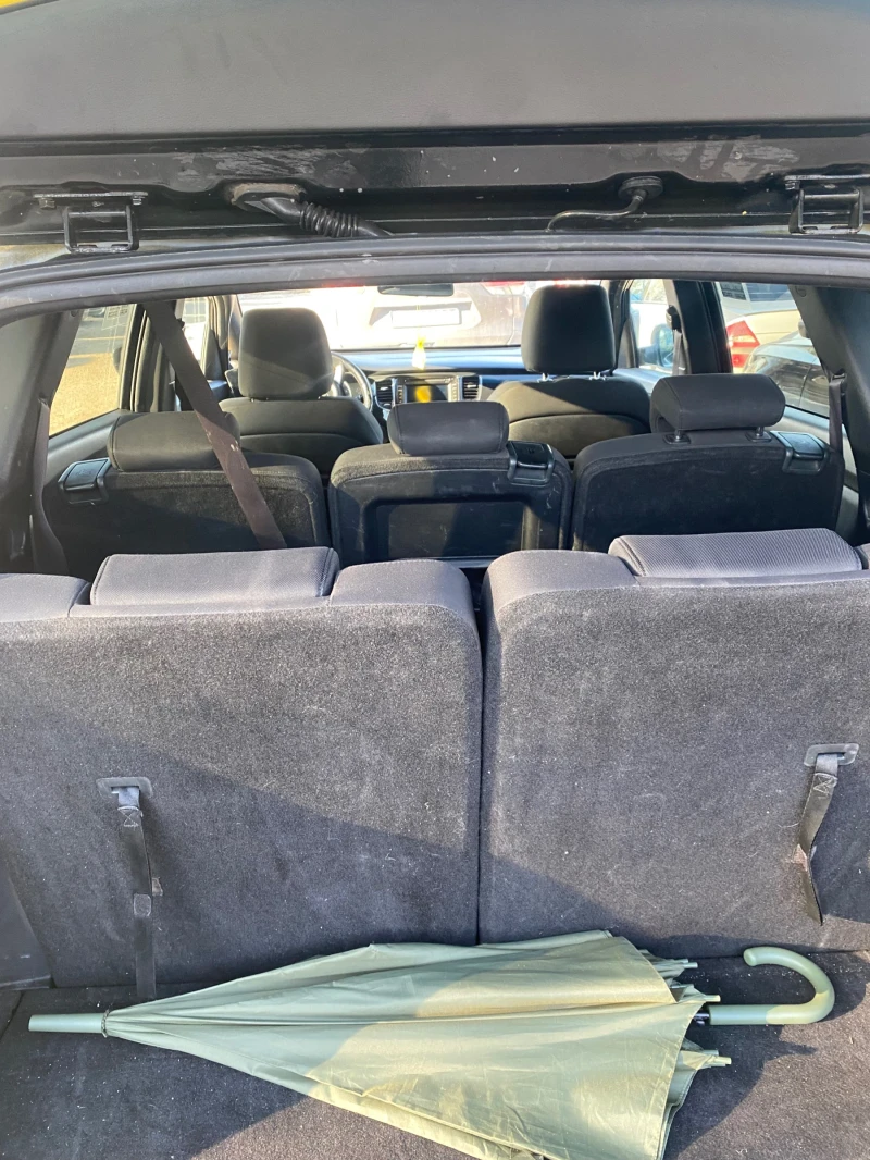 Kia Carens 1.7 crdi, снимка 10 - Автомобили и джипове - 52420008