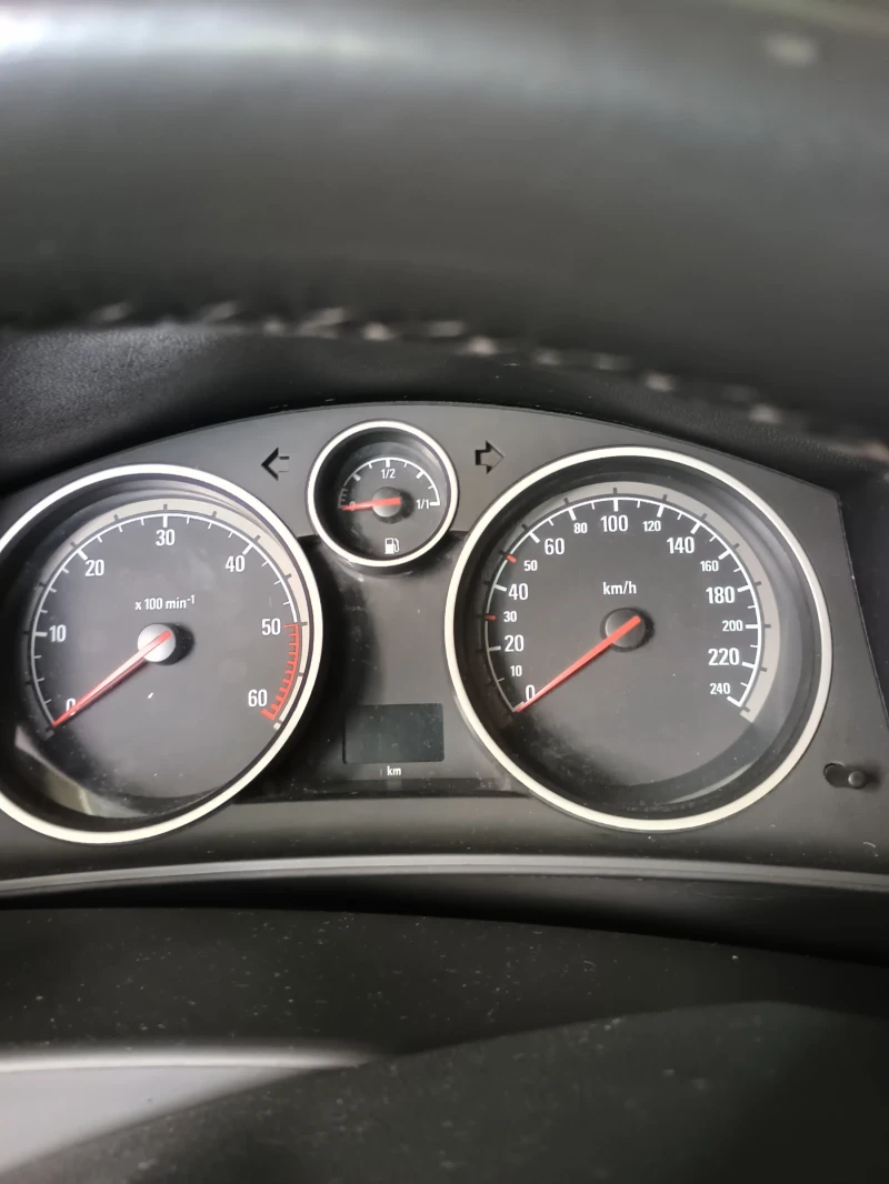 Opel Astra, снимка 9 - Автомобили и джипове - 52490790