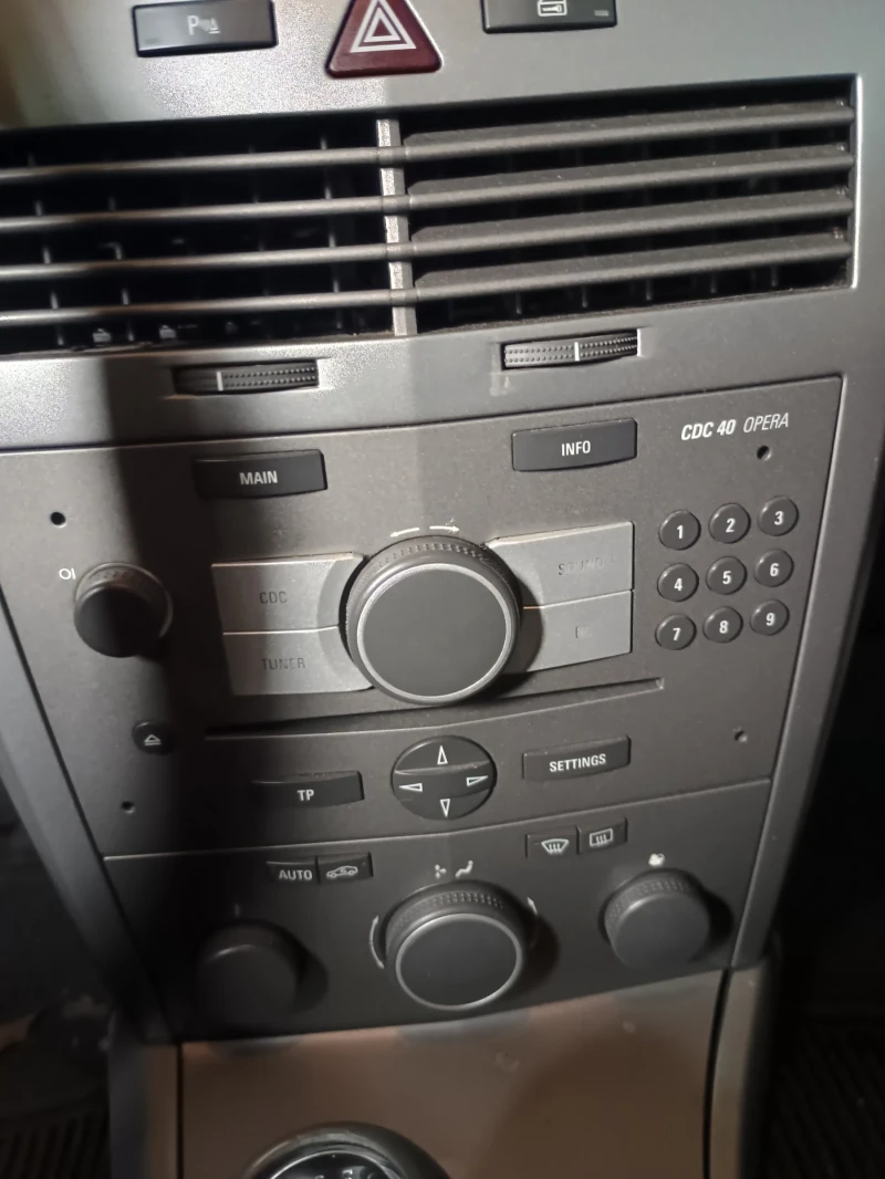 Opel Astra, снимка 3 - Автомобили и джипове - 52490790